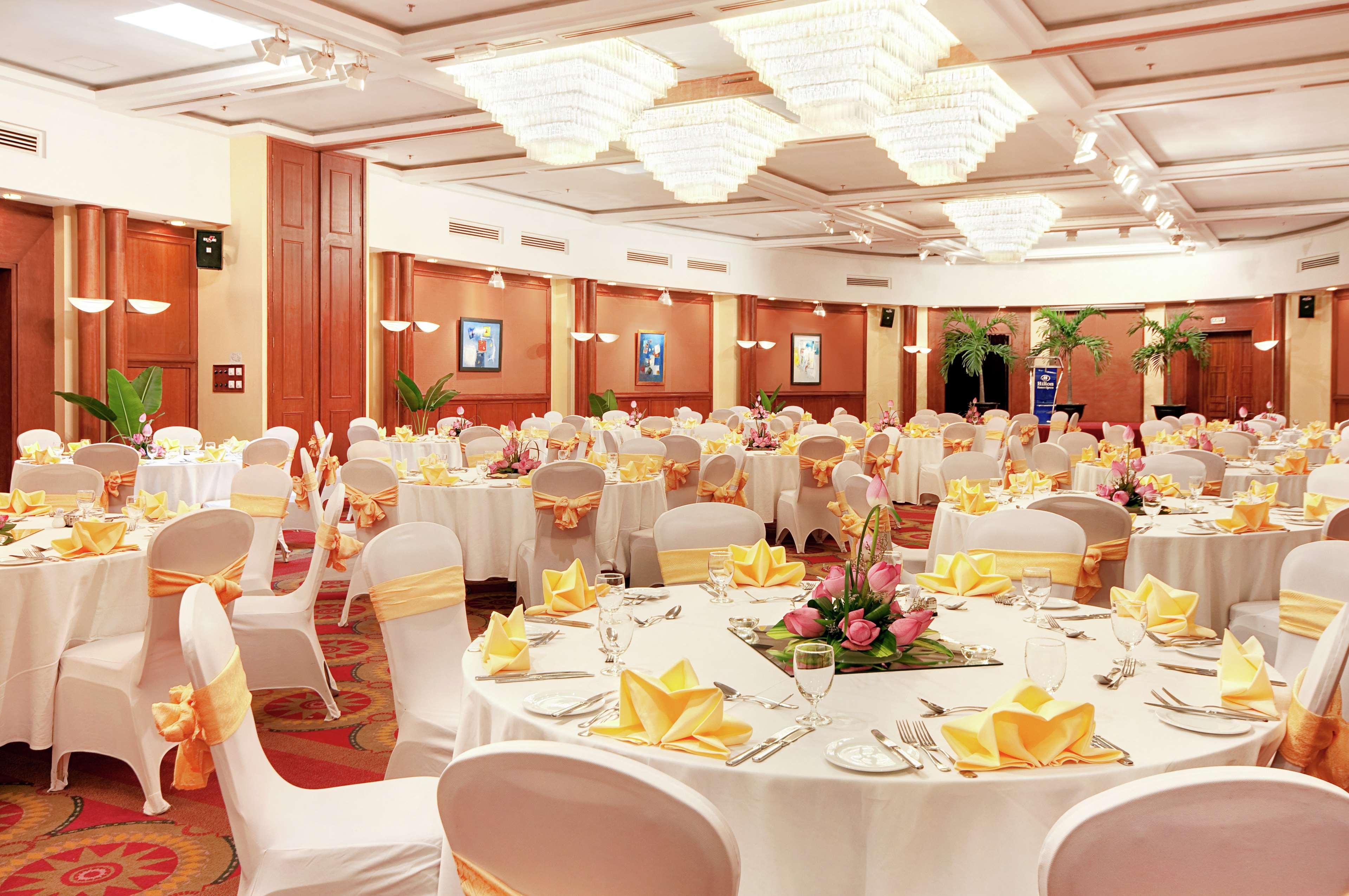 Hilton Hanoi Opera Instalações foto